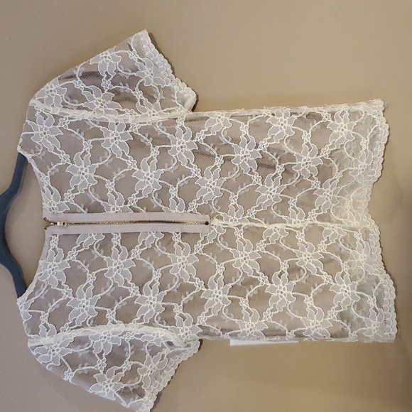 Wren Floral Lace Over Silk Top Size S - Picture 2 of 6